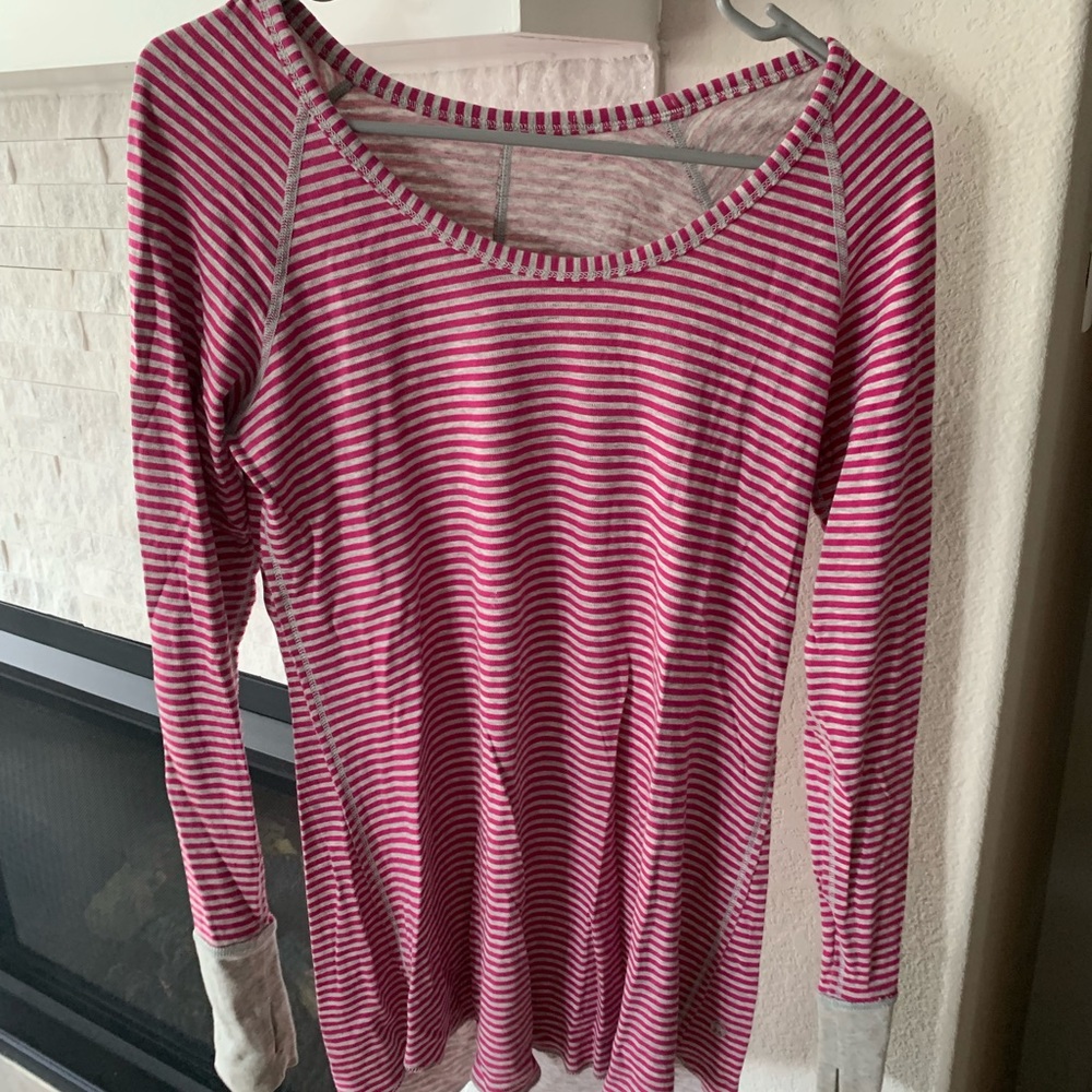 Long sleeve Lululemon Reservable top